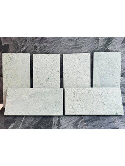 หินปูสระว่ายน้ำ Green Sukabumi 10x20 cm