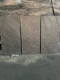 หินแผ่นสีเทา ขนาด 30x60 ซิลเวอร์เกรย หน้าธรรมชาติ