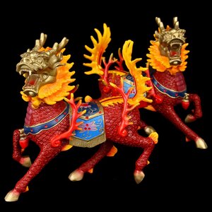 กิเรนคู่เนื้อทองเหลืองลงสีแดง เสริมดวงการงานการเงินป้องกันสิ่งชั่วร้าย