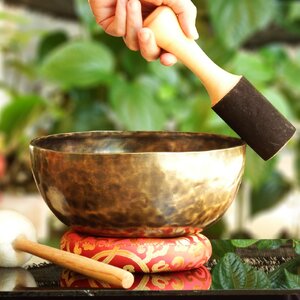 ขันทิเบต(ทองเหลือง)Tibetan Singing Bowl งานทำมือโดยช่างฝีมือชาวเนปาล ขนาด 24 cm.