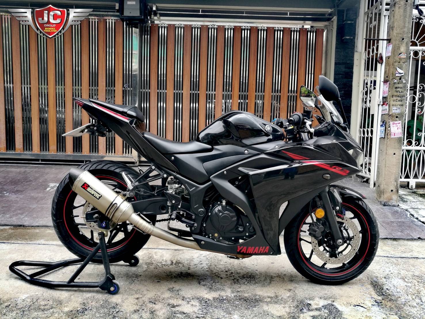 "หล่อซะขนาดนี้ ไม่จัดไม่ได้แล้ว"R-3 รถบ้านมือเดียว