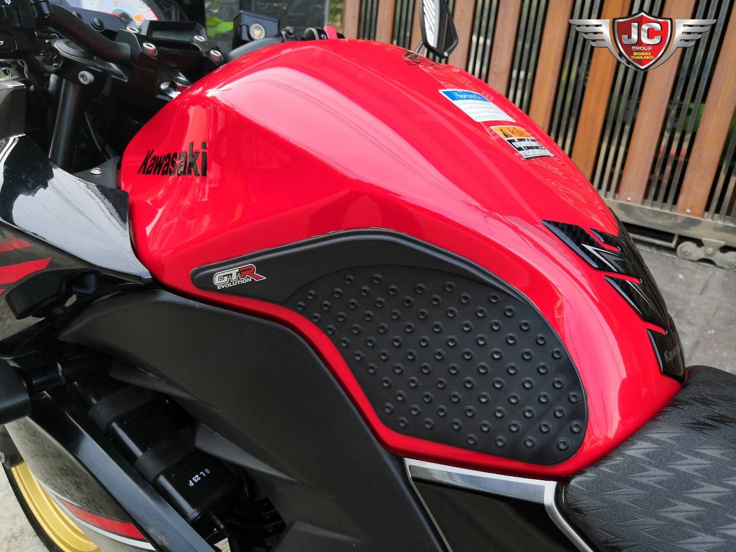 ‼️ออกป้ายแดงมือเดียว #Z300ABS จดปลายปี 2017 ไมล์แท้6พันโล แต่งรอบคันเรยเด้อ 😻