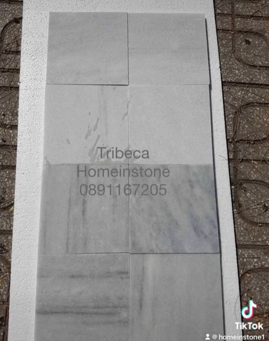 หินปูสระว่ายน้ำ white tribeca สีขาวผสมเทาอ่อนๆ