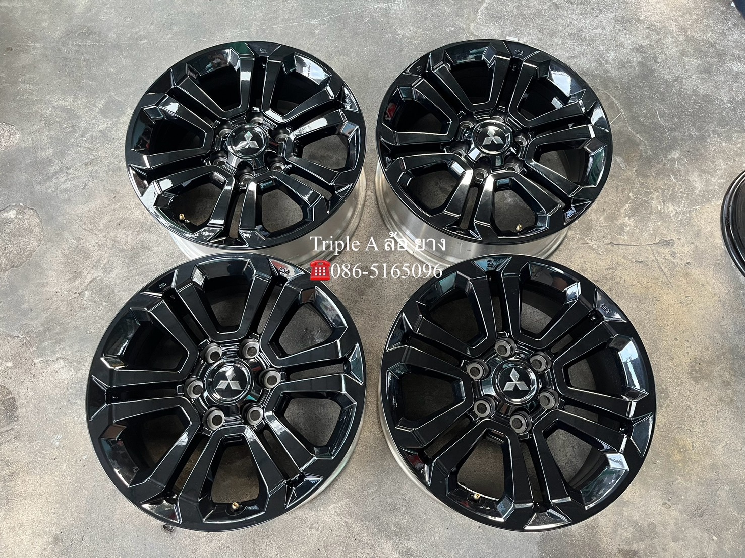 ✨ล้อแม็ก 6รู139✨Mitsu Triton Athlete ขอบ 18 สีดำแท้💯