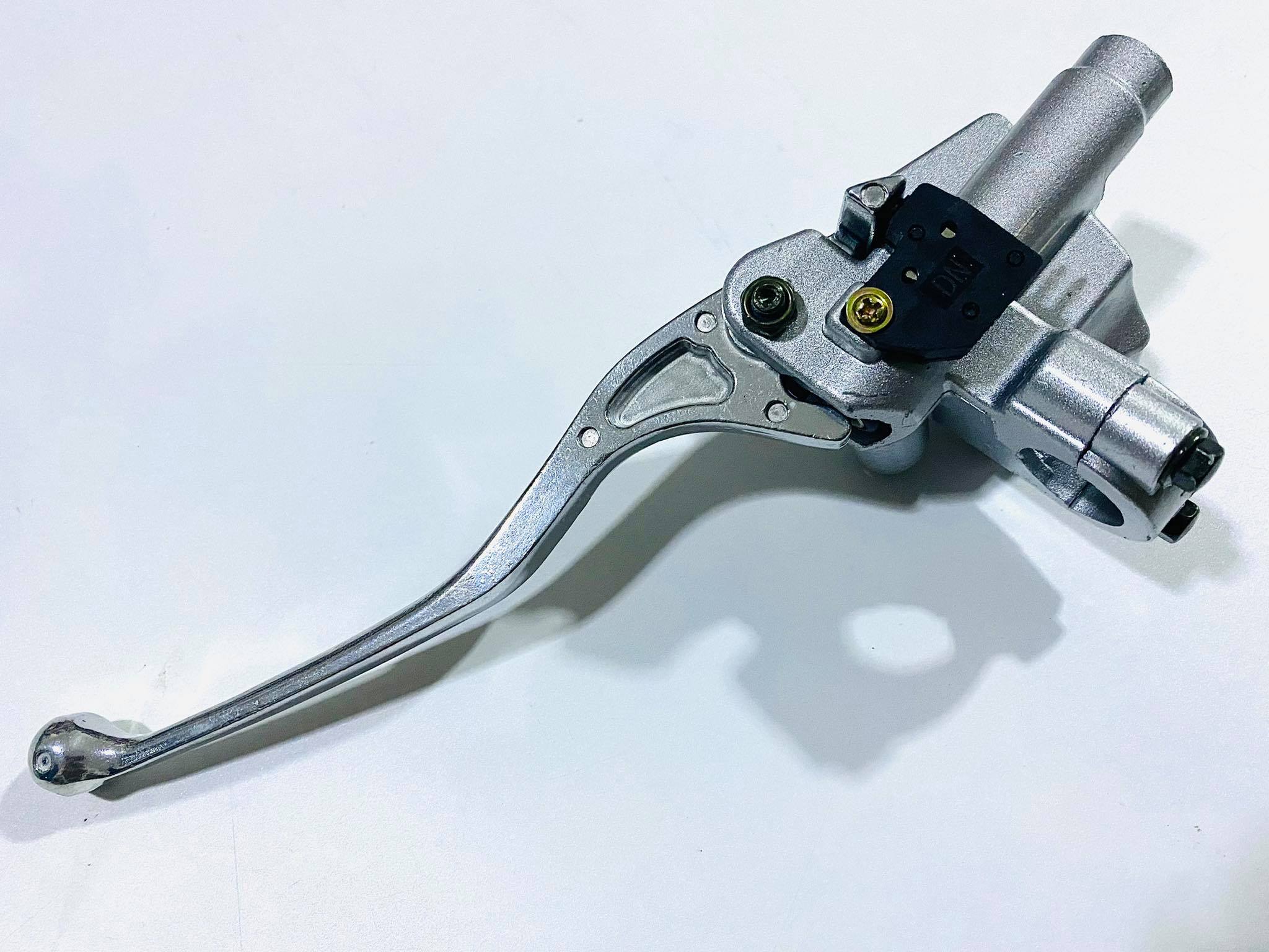 ปั้มดิสเบรคบนสแมช smash ชุบ