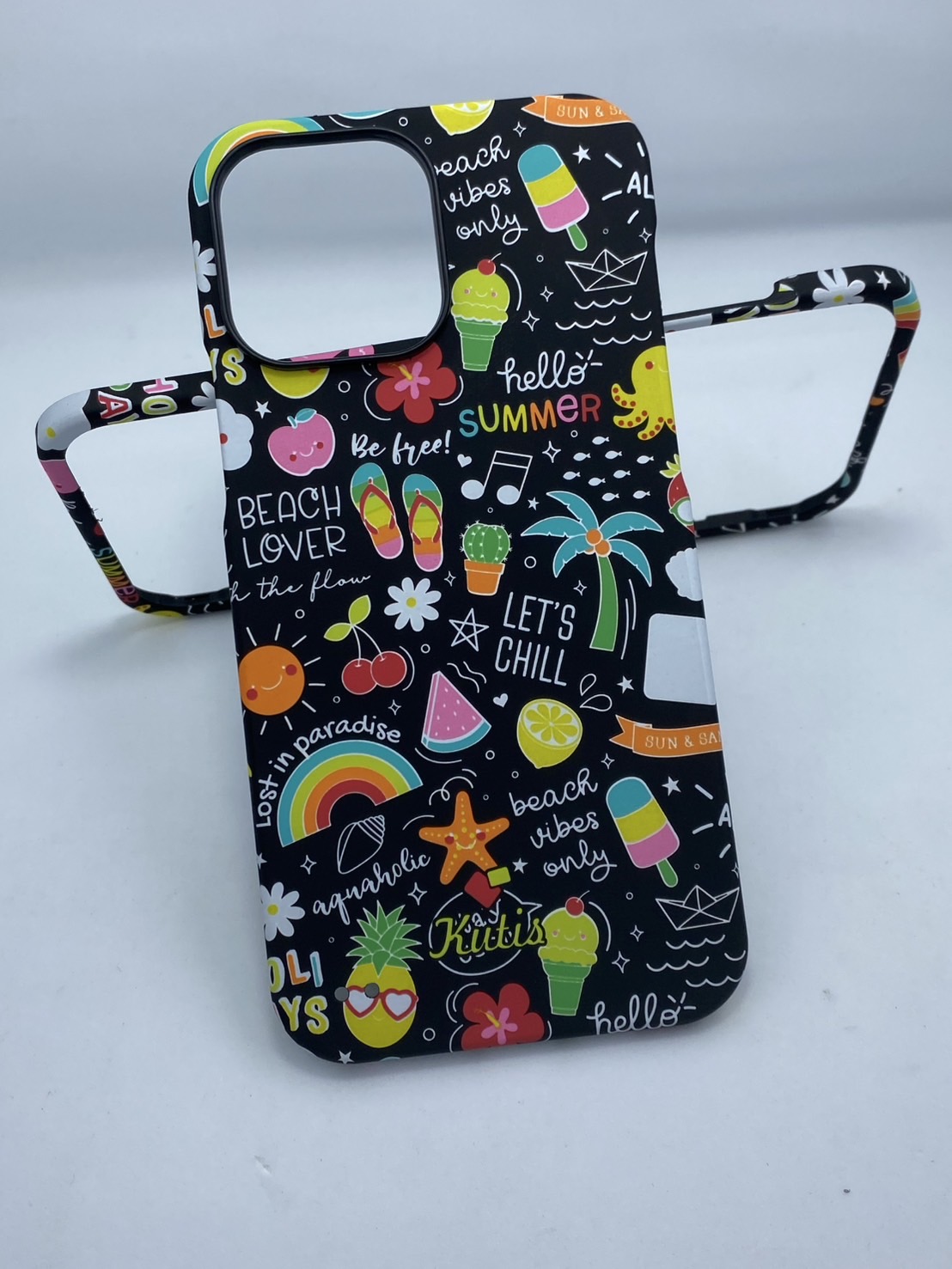 เคสคูทิส(Kutis)เคสไอโฟน13PROMAX(ลายHello Summer)มาใหม่ เคสประกบหน้า-หลัง เคสเรืองแสง เคสลายวินเทจ ร้านSuperhero Klongthom