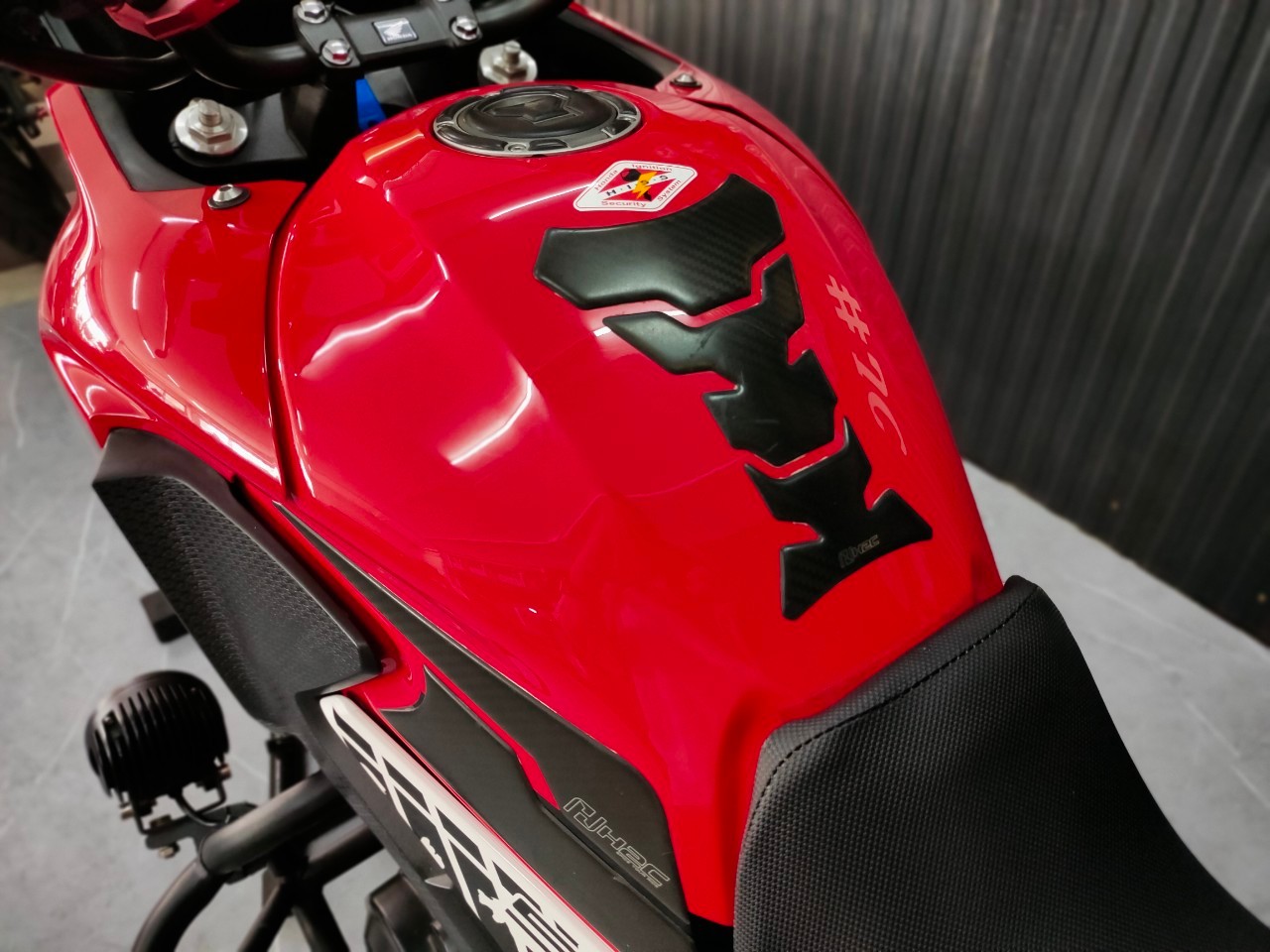 ⭐ 20% จ่ายจบ ⭕ บาท⁉️ ก็ว้าวุ่นกันเลยทีนี้...กับเจ้า HONDA CB500X "รถสวยมือเดียว" ปลายปี 2016 แท้