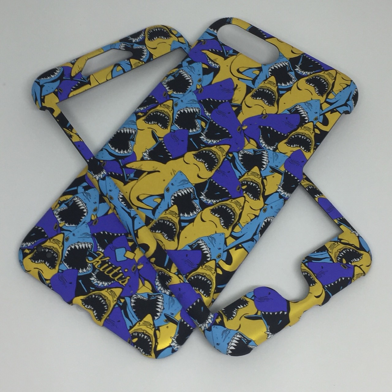 เคสคูทิส(Kutis)ไอโฟน7พลัส,8พลัส(ลายฉลามฟ้า-ม่วง)มาใหม่ เคสประกบหน้า-หลัง เคสเรืองแสง เคสลายวินเทจ