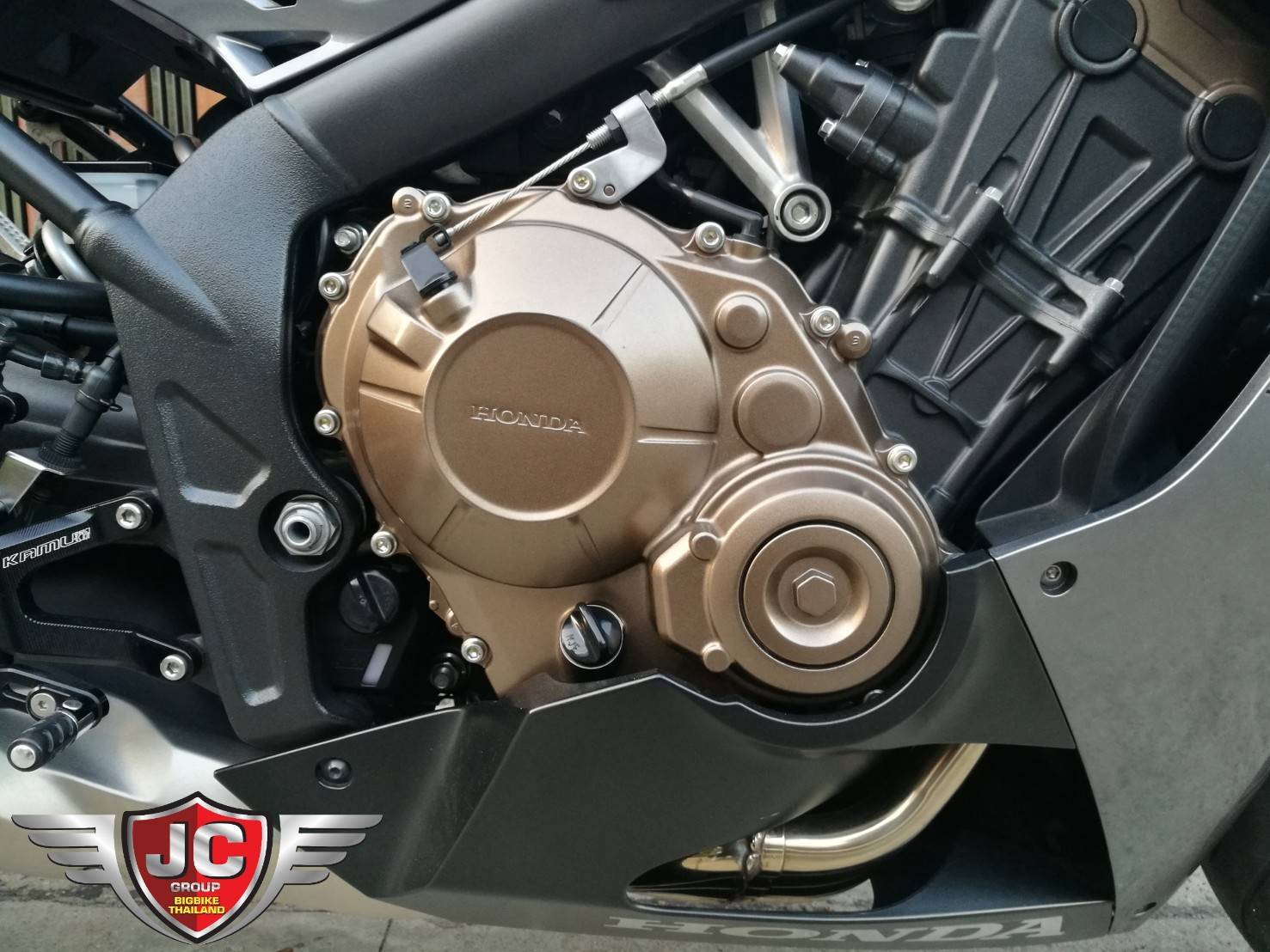 รถบ้านแท้ๆ ไมล์แท้ 9พันโล เคื่องเดิมเป๊ะ สีแท้ปัง