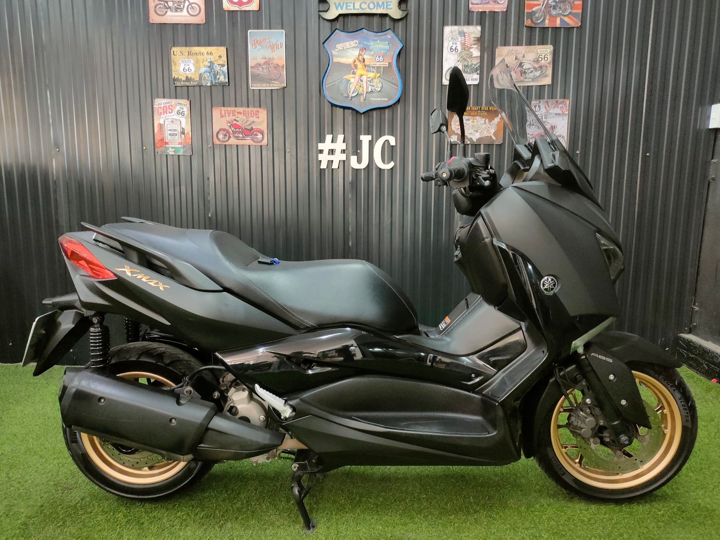 Xmax ดิว่ะ⁉️ ผลิตปี 20 แท้ ✨โลโก้ทอง✨ รถมือเดียว เดิมสนิททั้งคัน