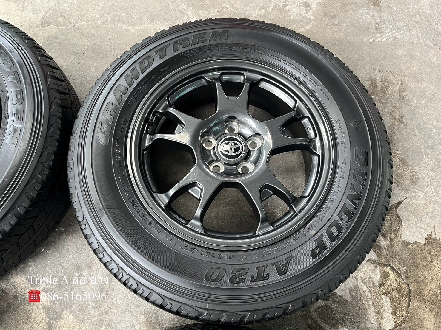 ✨ล้อแม็กป้ายแดง✨Toyota Revo Z Edition 60 ปี ขอบ 17 พร้อมยางป้ายแดง 225-70-17 Dunlop♨ปลายปี 24♨