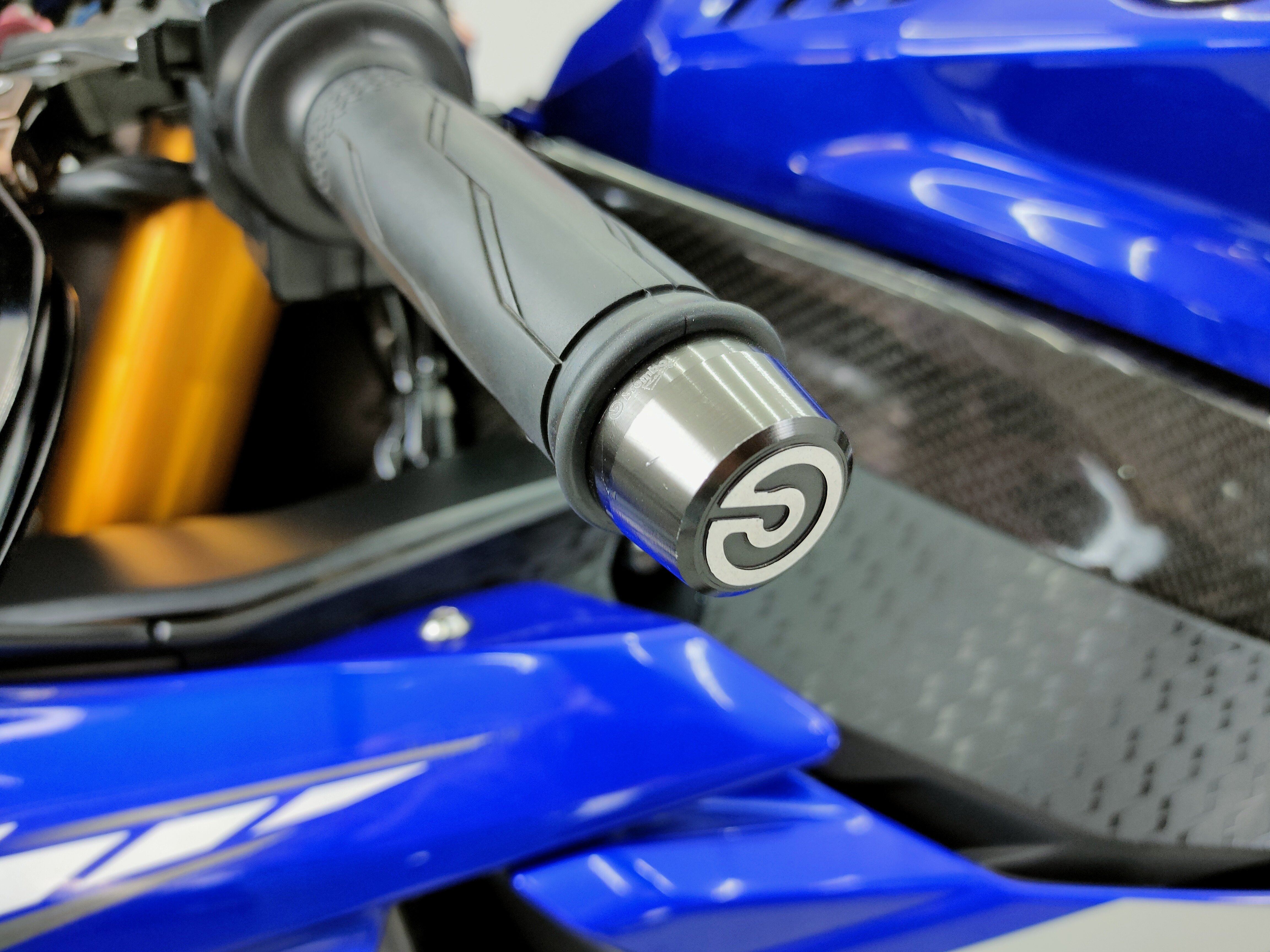 ทรงแบบนี้เค้าเรียกว่าหล่อพอตัว 😆 YAMAHA YZF R1 จดทะเบียนปี 2018 โมเดล17 "แต่งร่วมแสน⭐แค่หมื่นกว่า"