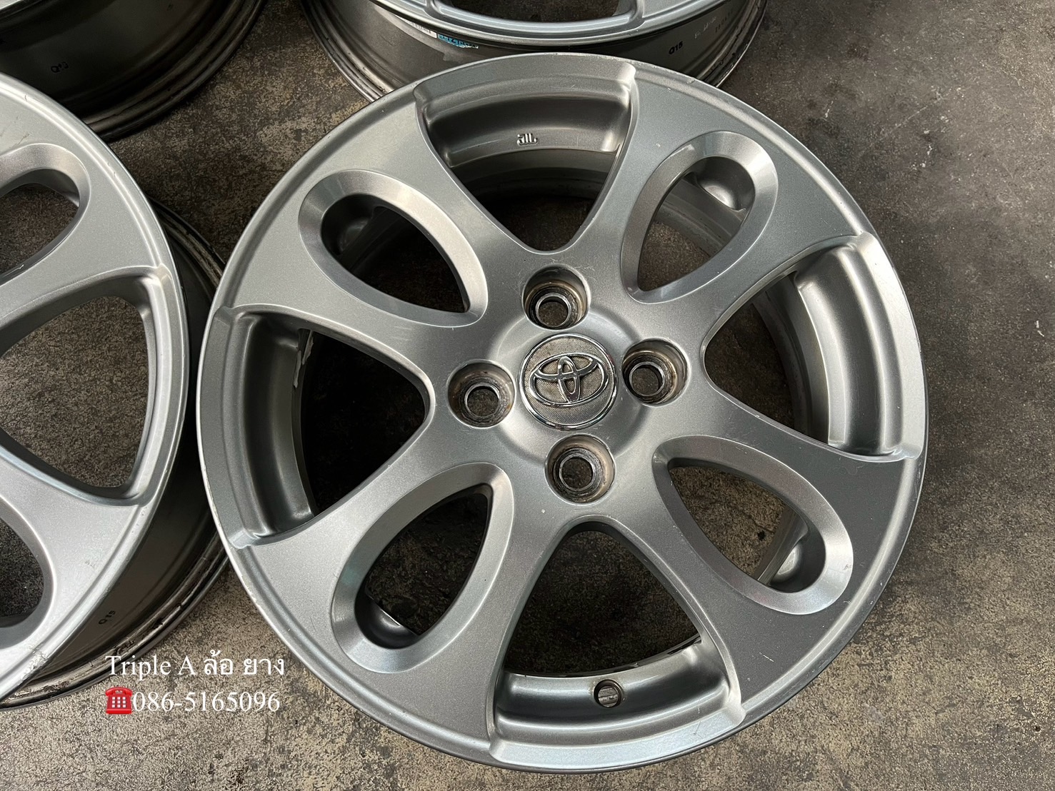 ✨ล้อแม็ก 4รู100✨Toyota Vios รุ่นพิเศษ ขอบ 15 สีเทา