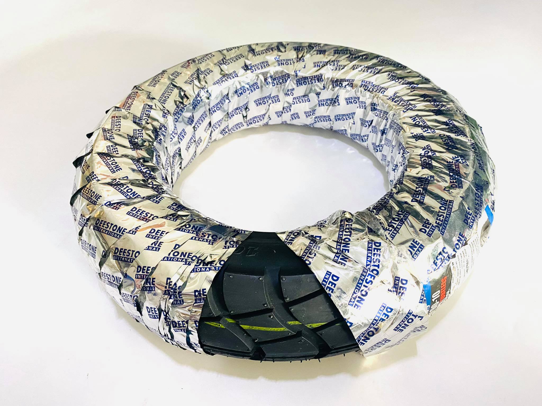 ยางนอกมอเตอร์ไซด์100/90-10D809 C