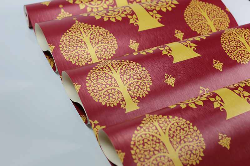 ลายต้นโพธิ์ สีเหลืองทอง พื้นหลังสีแดง