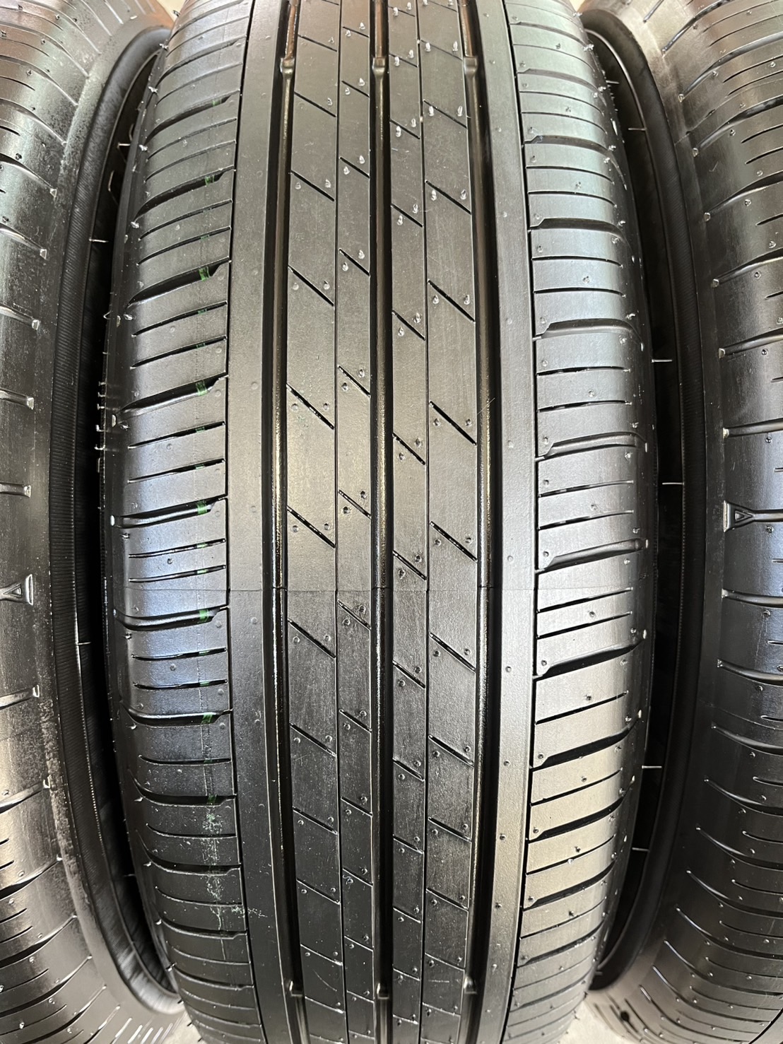 ✨ยางป้ายแดง✨195-65-15 TOYO♨️ปลายปี 24♨️สวยกริ๊บ🚗ถอดจากรถใหม่ป้ายแดง