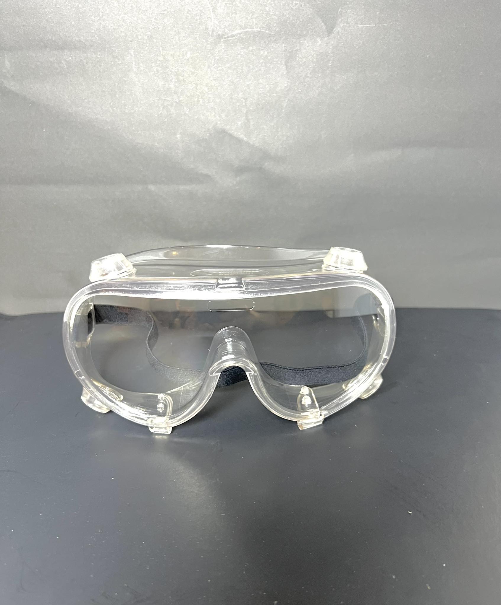 แว่นครอบตานิรภัยกันสารเคมี พร้อมวาล์ว ยี่ห้อ YAMADA