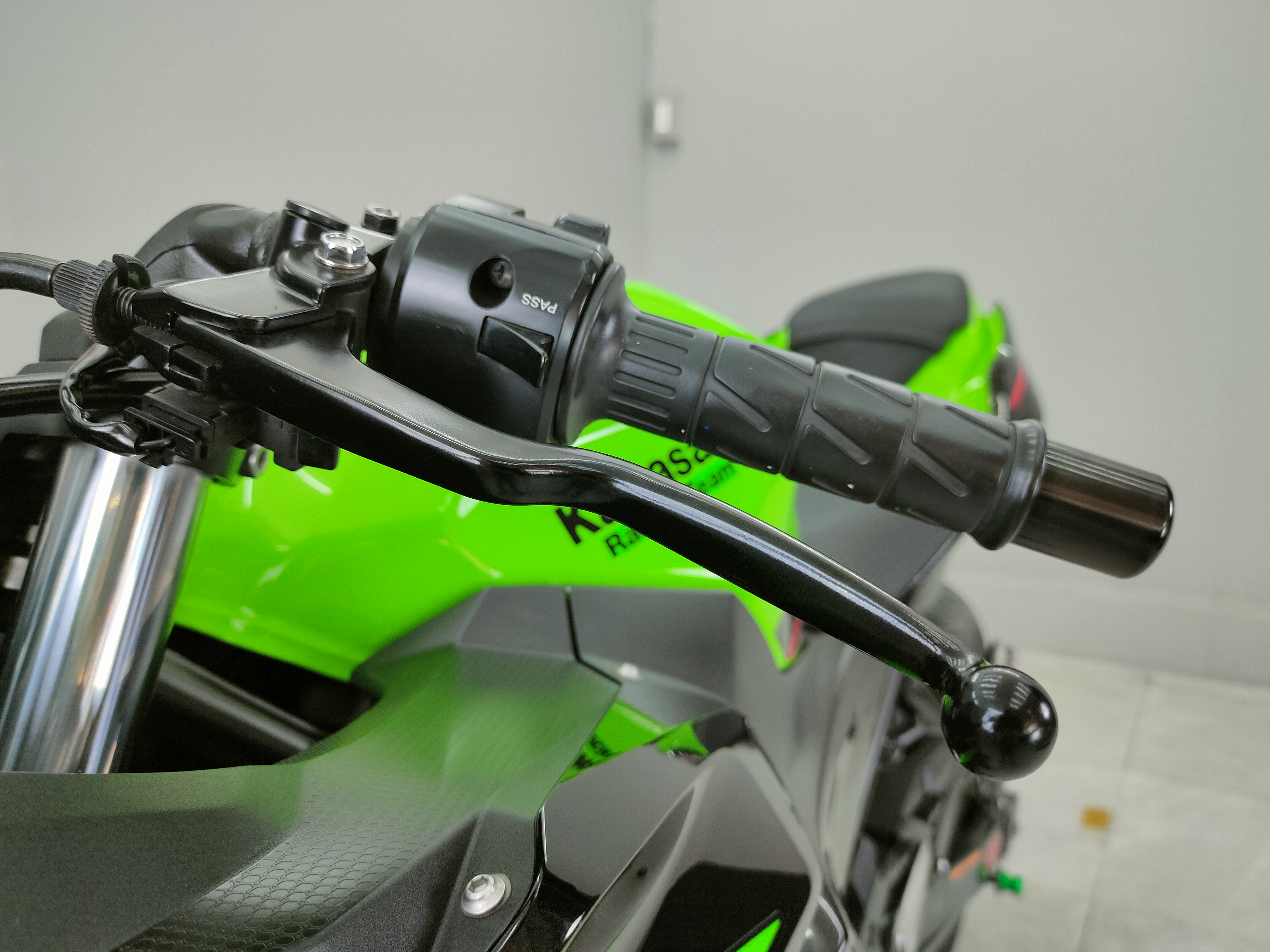 สายเขียววัยรุ่นชอบ KAWASAKI NINJA 400 KRT ปลายปี 2021 สวยใส‼️