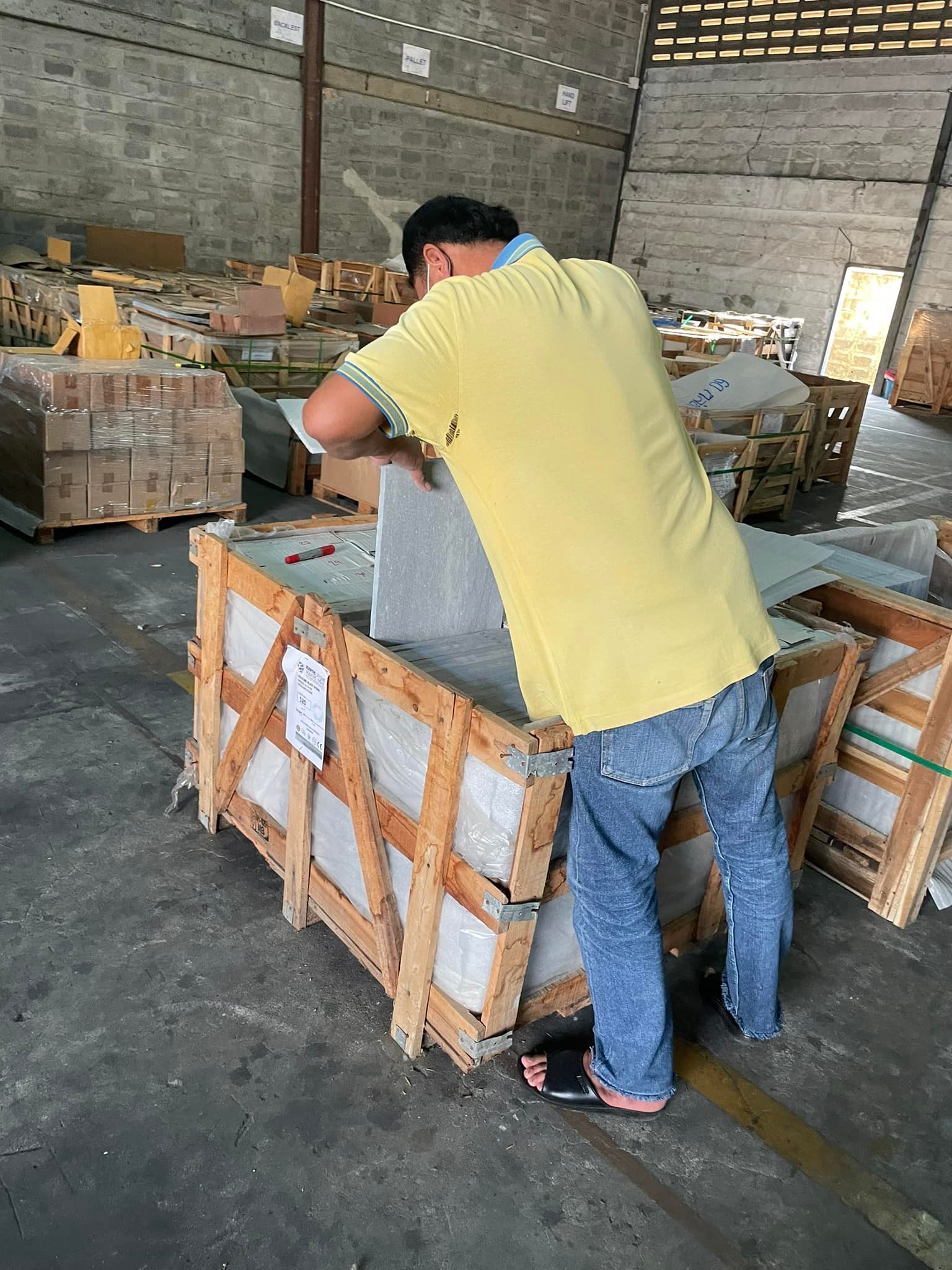 หินธรรมชาติ แผ่นสวย พร้อมส่ง Crystal Black