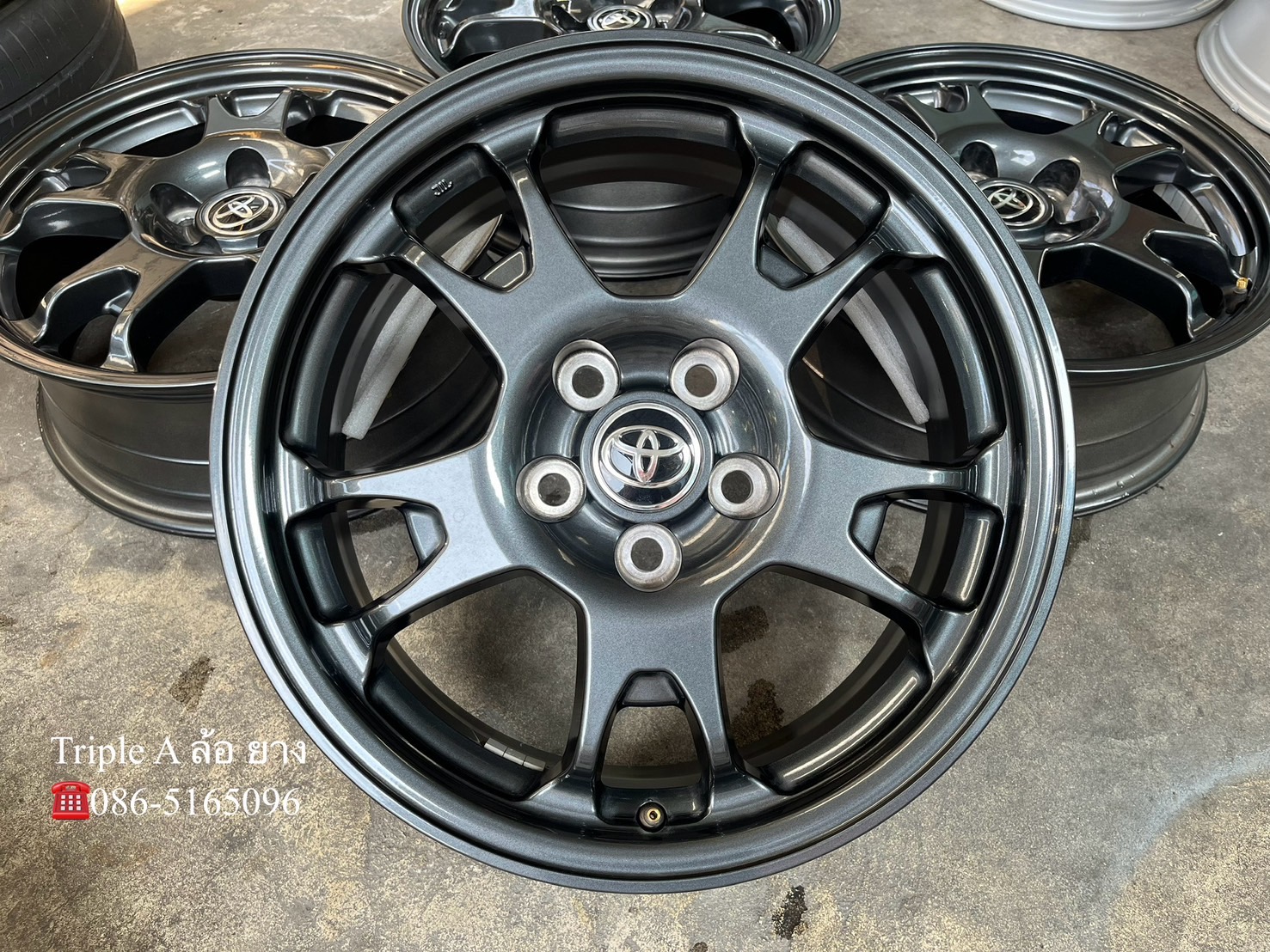 ✨ล้อแม็ก 5รู114✨Toyota Revo Z Edition 60 ปี ขอบ 17 สีเทา