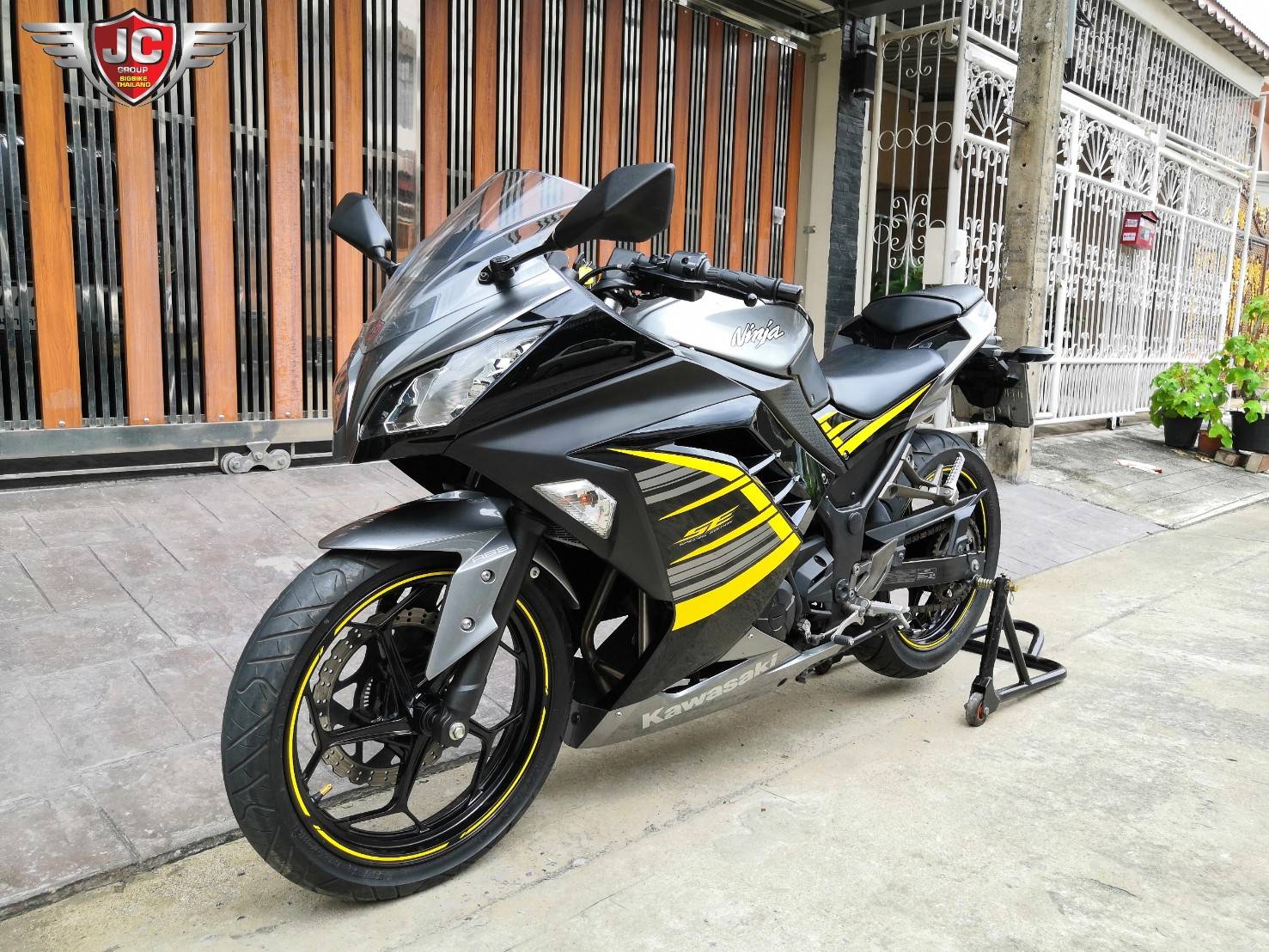 Ninja300abs~Special Edition รถบ้านแท้มือเดียว เครื่องเดิม ไมล์แท้หมื่นกว่าโล