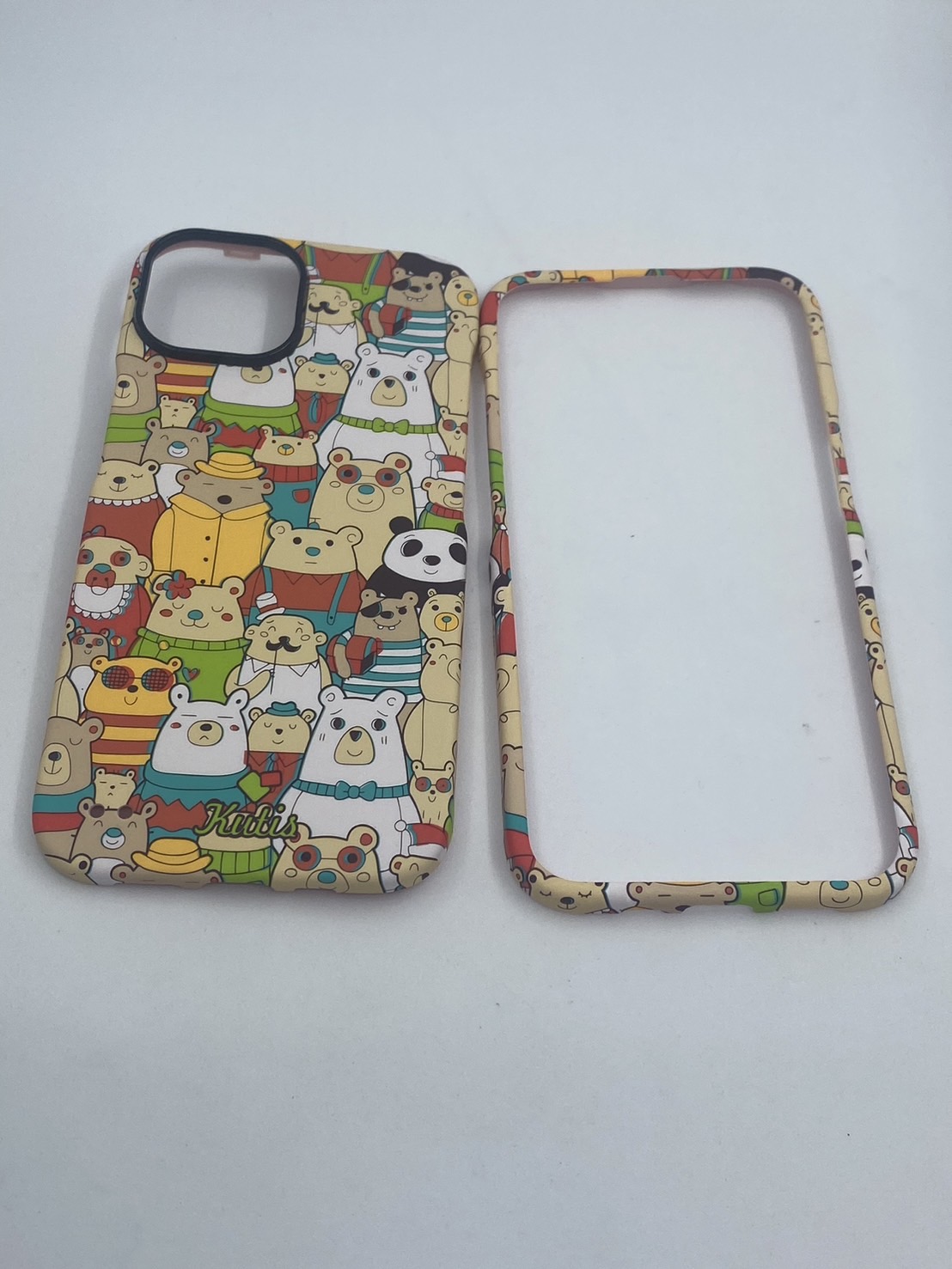 เคสคูทิส(Kutis)เคสไอโฟน14G(ลายหมีหมู่)มาใหม่ เคสประกบหน้า-หลัง เคสเรืองแสง เคสลายวินเทจ ร้านSuperhero Klongthom