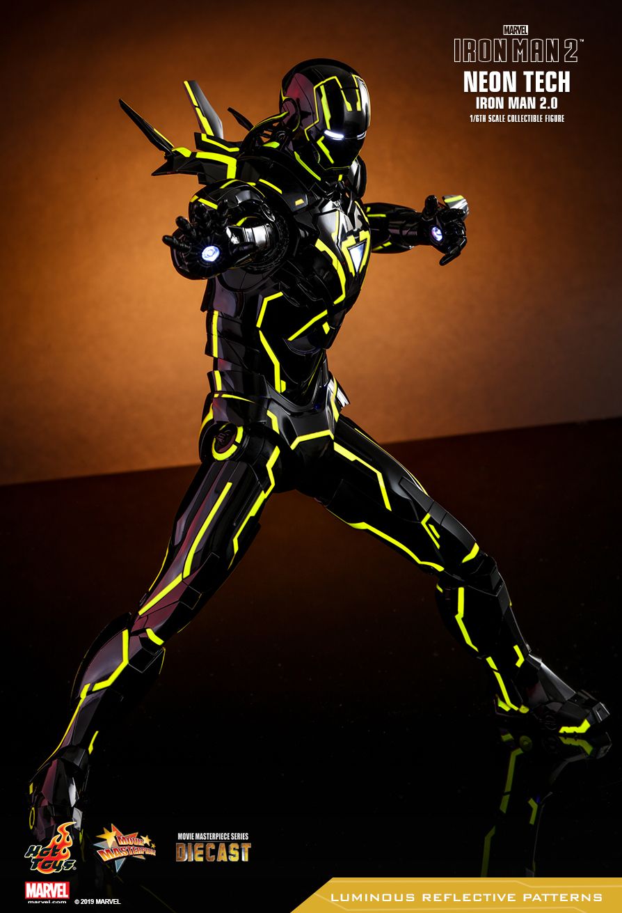 Hot Toys MMS523D29 IRON MAN 2 - NEON TECH IRON MAN 2.0