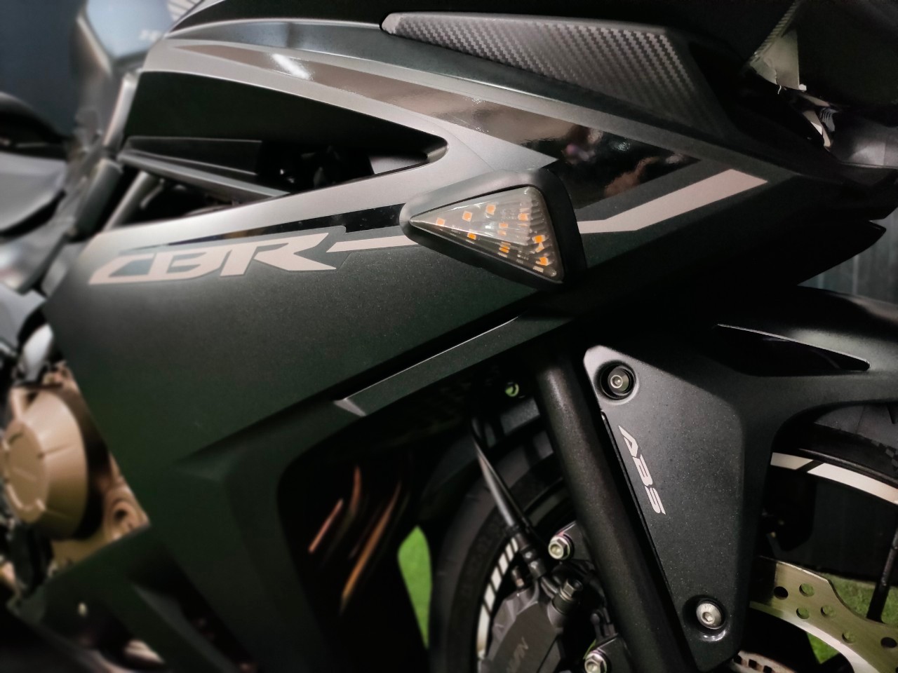 งบ 1900 ⁉️ ได้ขี่สายสปอร์ตของแต่งเพี๊ยบ 😱 จัดไป CBR500R ปลายปี2017 คันนี้เด็ด