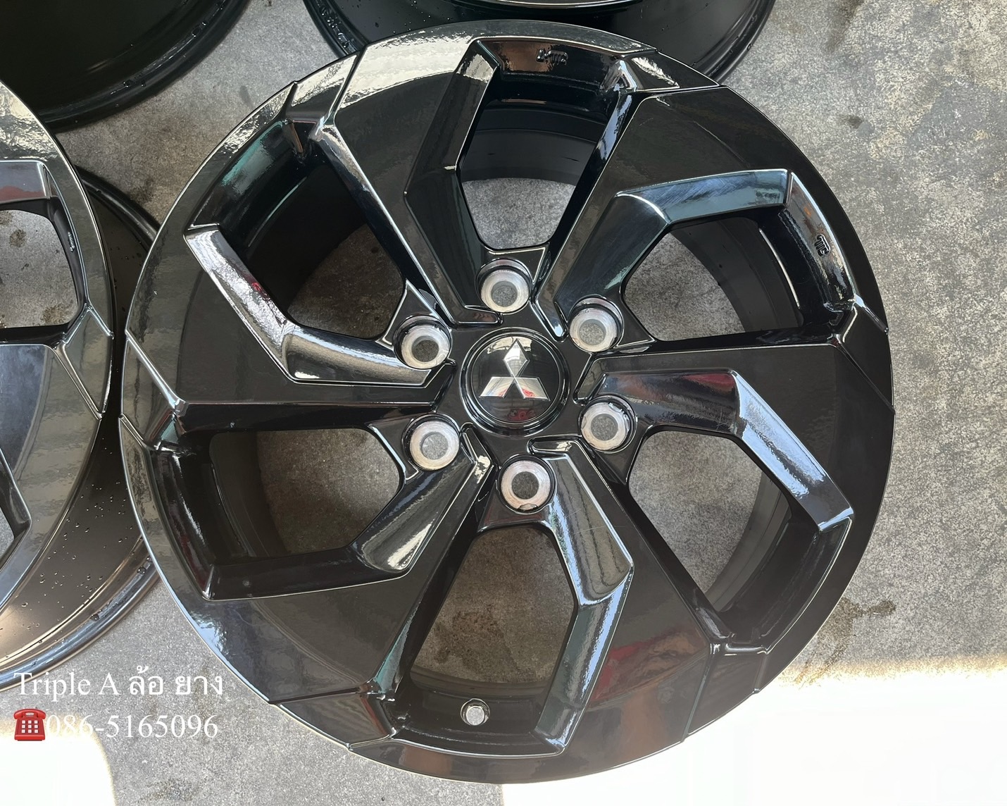 ✨ล้อแม็กป้ายแดง✨Mitsu Pajero Sport 2024 รุ่นใหม่ล่าสุด ขอบ 18 สีดำแท้💯