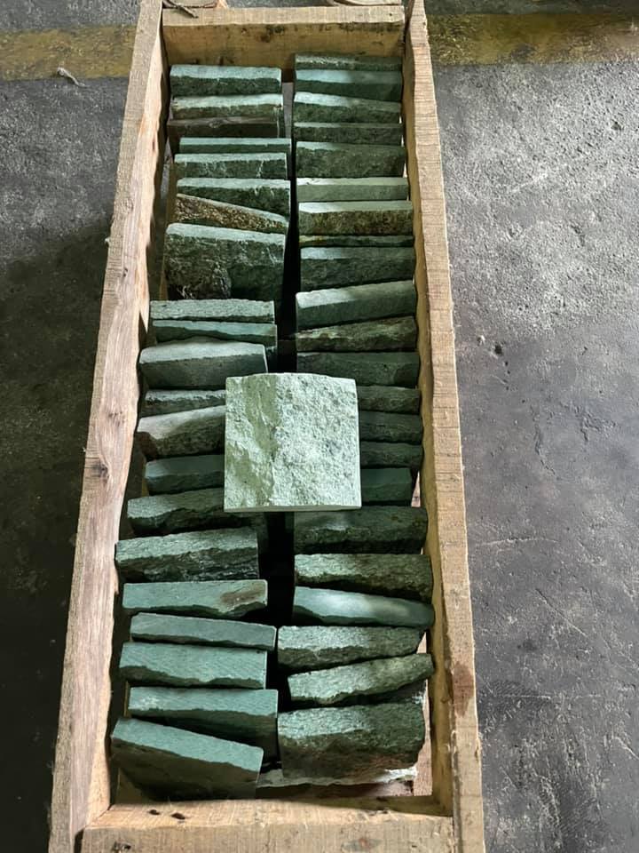 Geeen Sukabumi หน้าธรรมชาติ สีเขียว