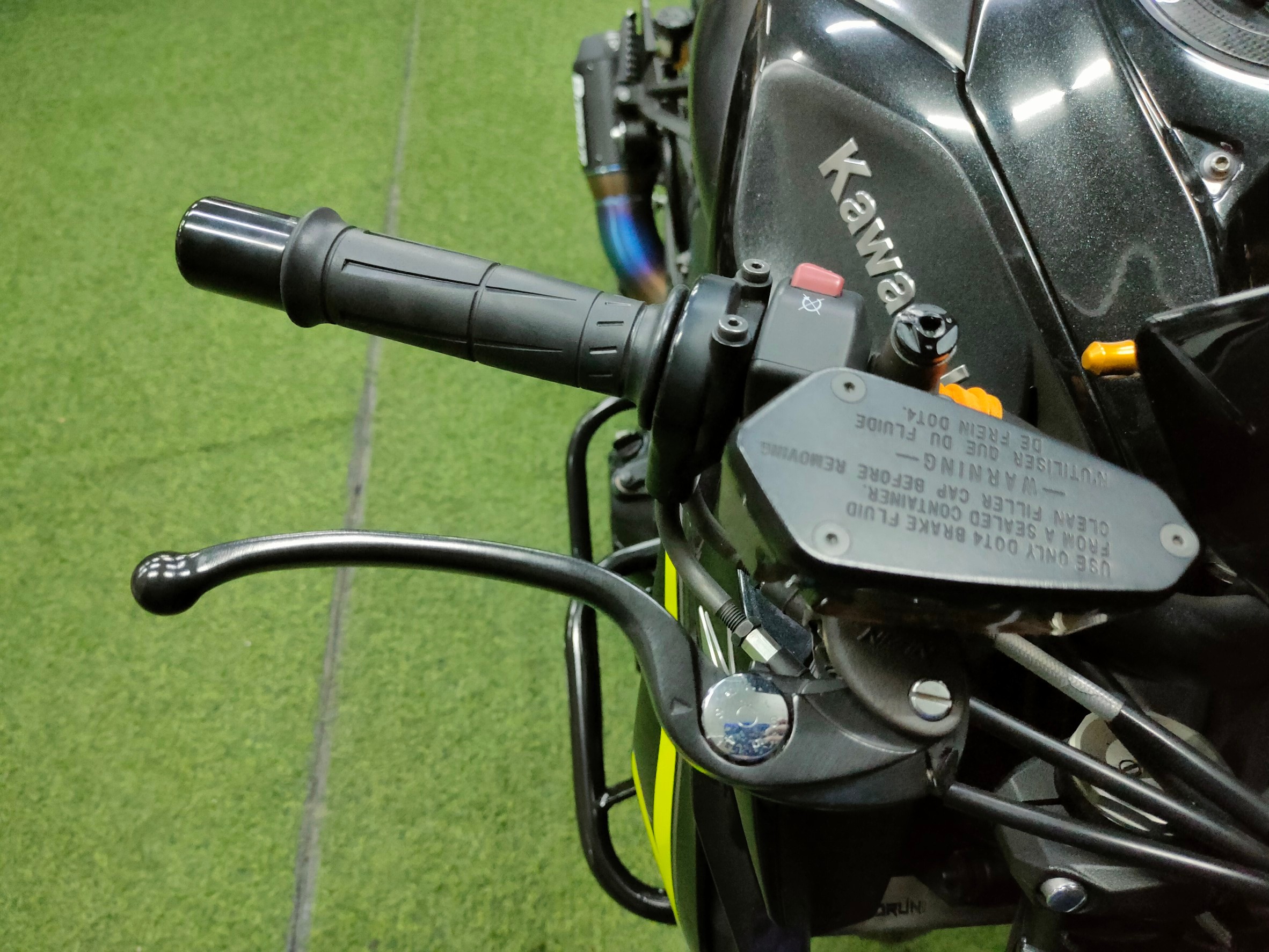 แรดพันธุ์....อ๊า 🤪 หล่อเลยคันนี้ #Z1000R ปี2018 "Optionsล้นๆรถมือเดียว"...ออกห้างร่วม7แสนเลยนะ‼️