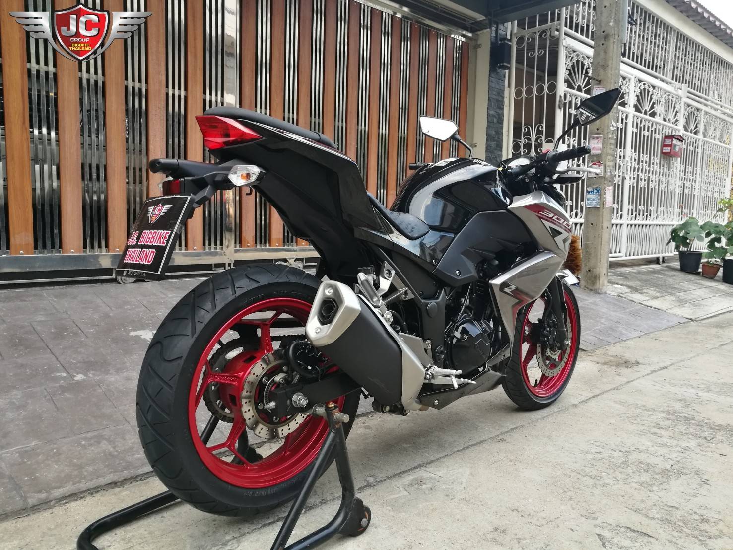 (นางฟ้าชัดๆ) สวยจัด เครื่องฟิตเปรี๊ยะ Z300abs ใช้งานน้อยไมล์แท้ 8พันโล