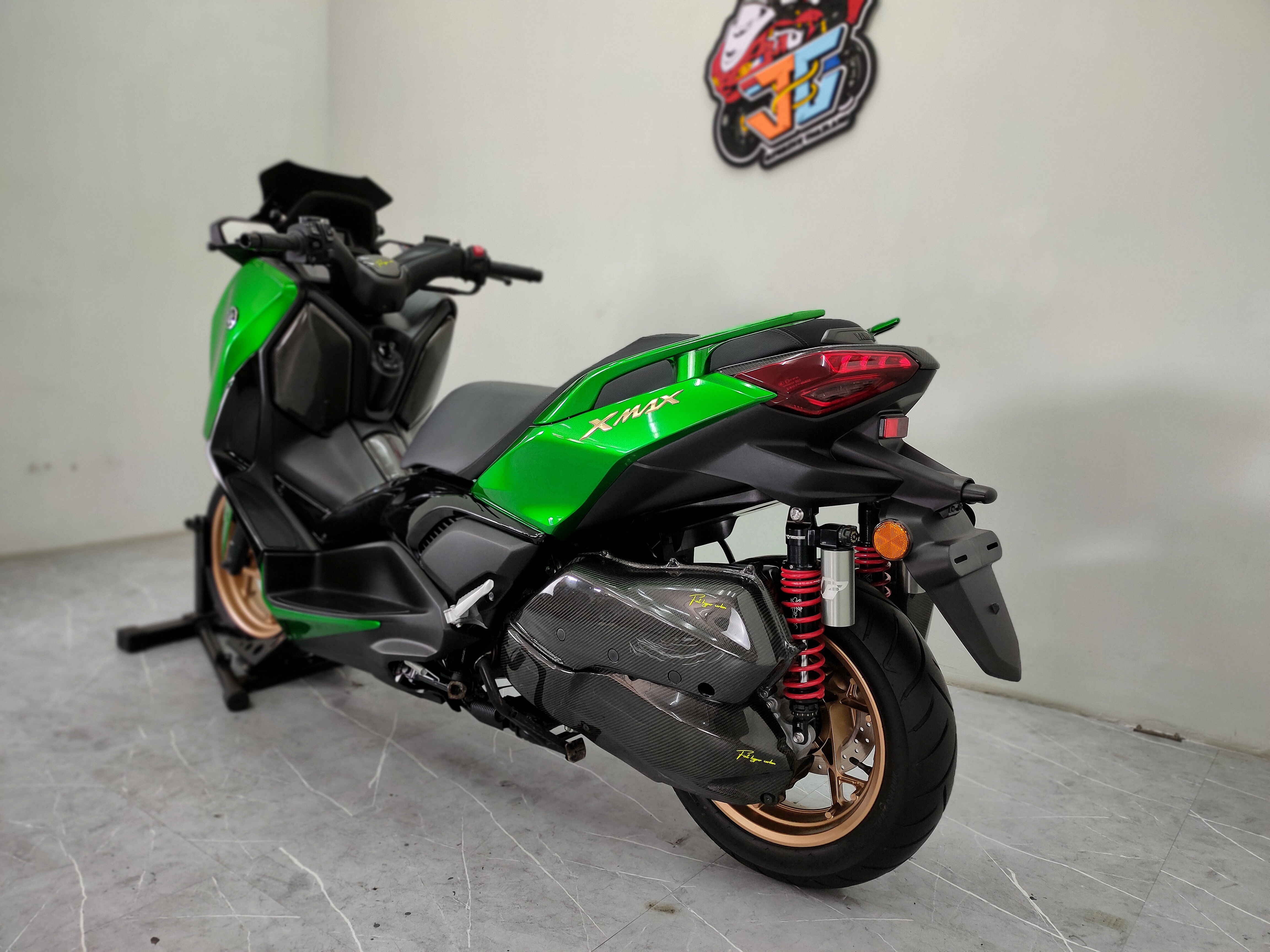 💸 เขียวเหนี่ยวทรัพย์ 💸 All New XMAX300 จดปลายปี2023 ไมล์แท้ 1️⃣พันโล "จัดทรงพร้อมร่อน"