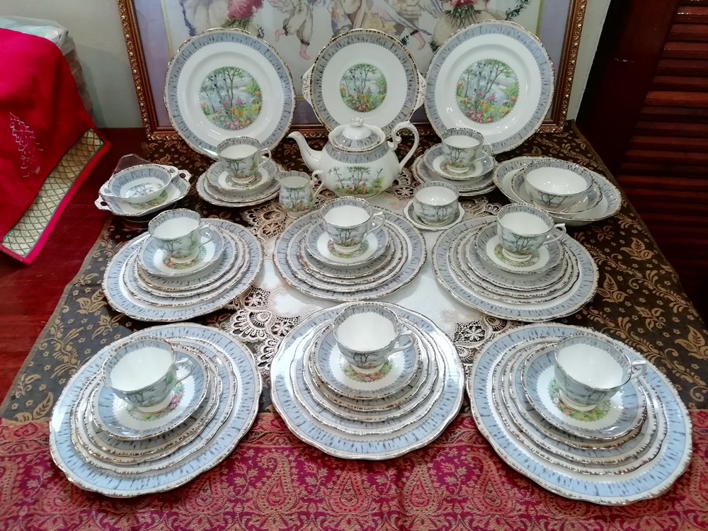 ชุดถ้วยชาจานชามชุดใหญ่ Royal Albert รุ่น Silver Birch จัดครบชุดถ้วยชาพร้อมกา นม น้ำตาล จานครบทุกประเภท