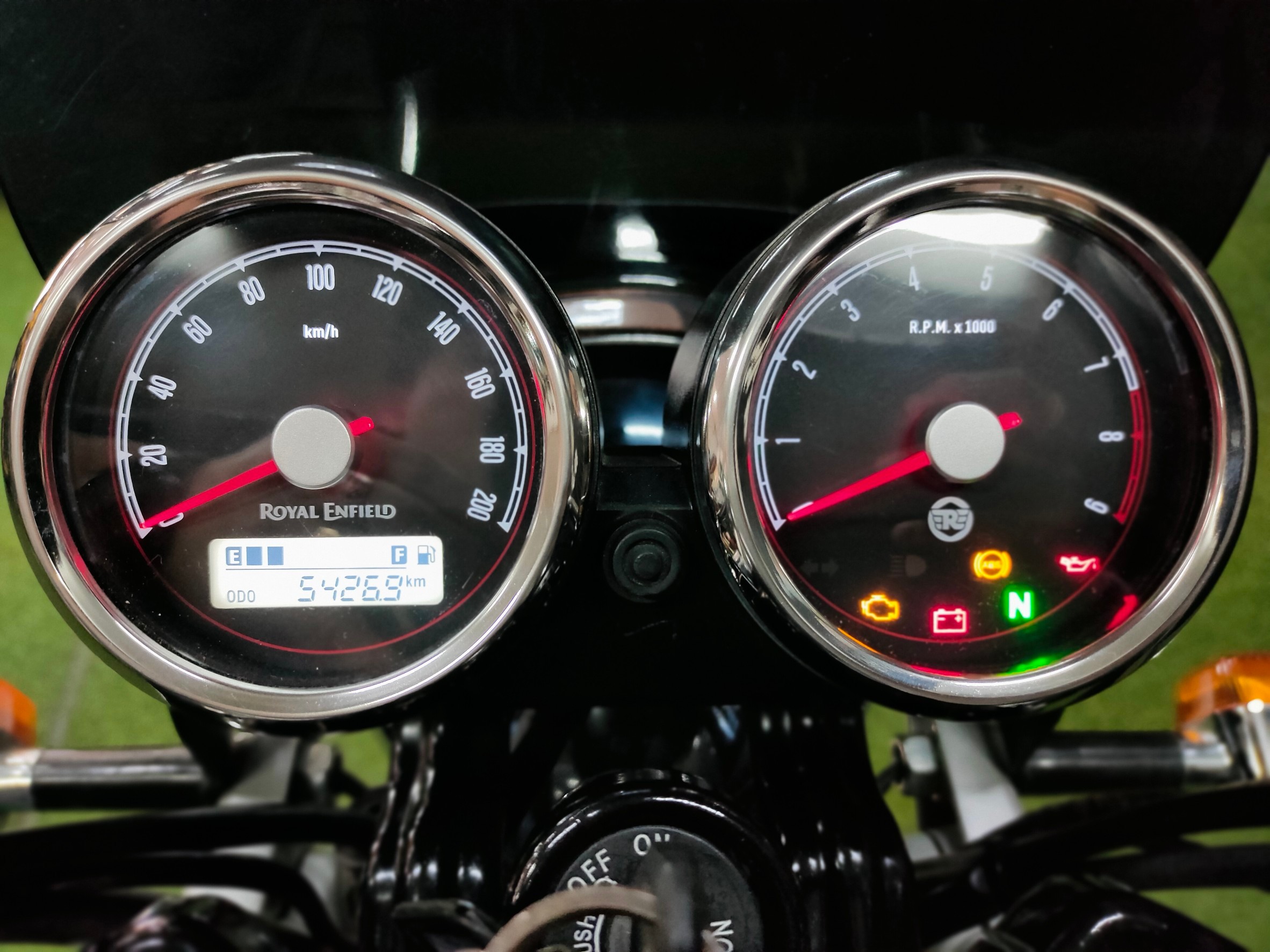 😎 มาแว้วโมเดิร์นคลาสสิกยอดนิยม "Royal Enfield" Interceptor 650 INT จดทะเบียนปี2020....สวยจริงไรจริงคันนี้⁉️