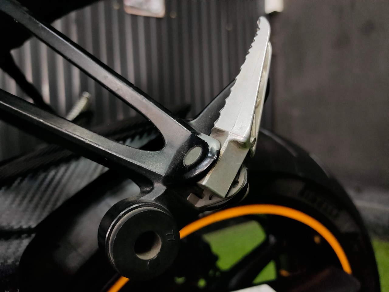 🐬 ได้เวลาโลมาโชว์ตัว #GSX-R1000 สเปค 🇺🇸 จดทะเบียน ธ.ค. ปี 2014 แต่งเต็มพร้อมบิน...ขี่อย่างมันส์‼️