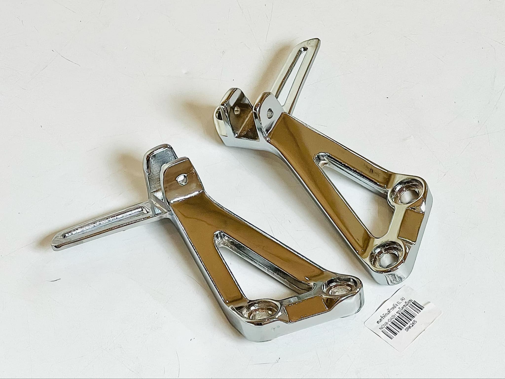 สเตย์พักเท้าหลังโนวา แดช NOVA DASH สีชุบ B28