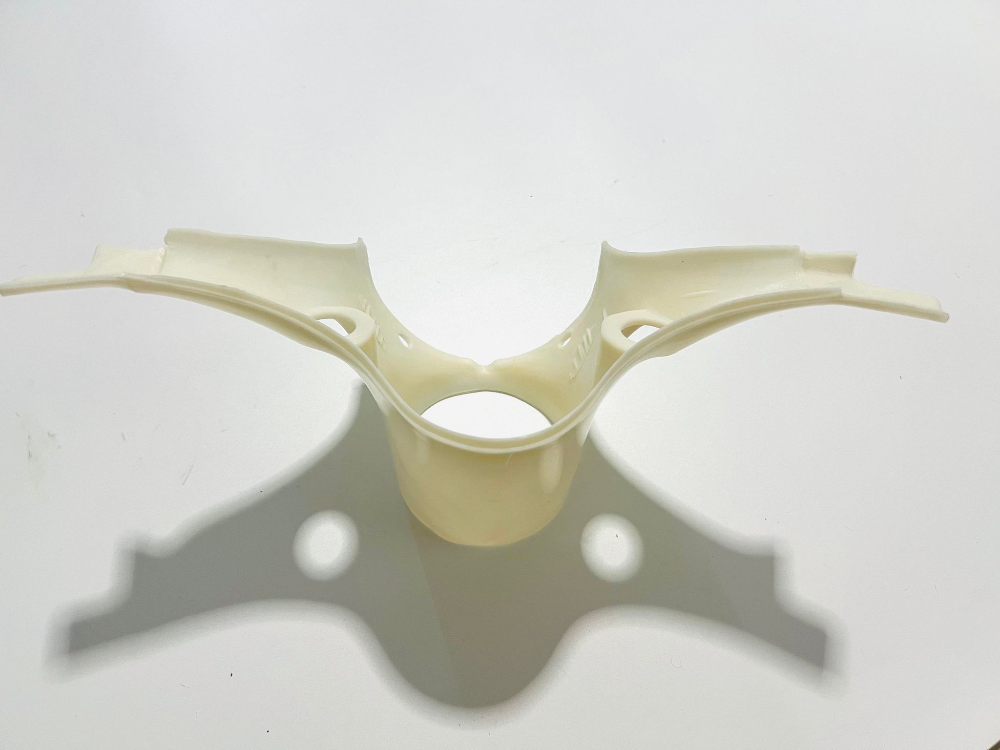 ครอบใต้แฮนด์ซี70 k2 สีพื้นขาว พลาสติก บ19-20