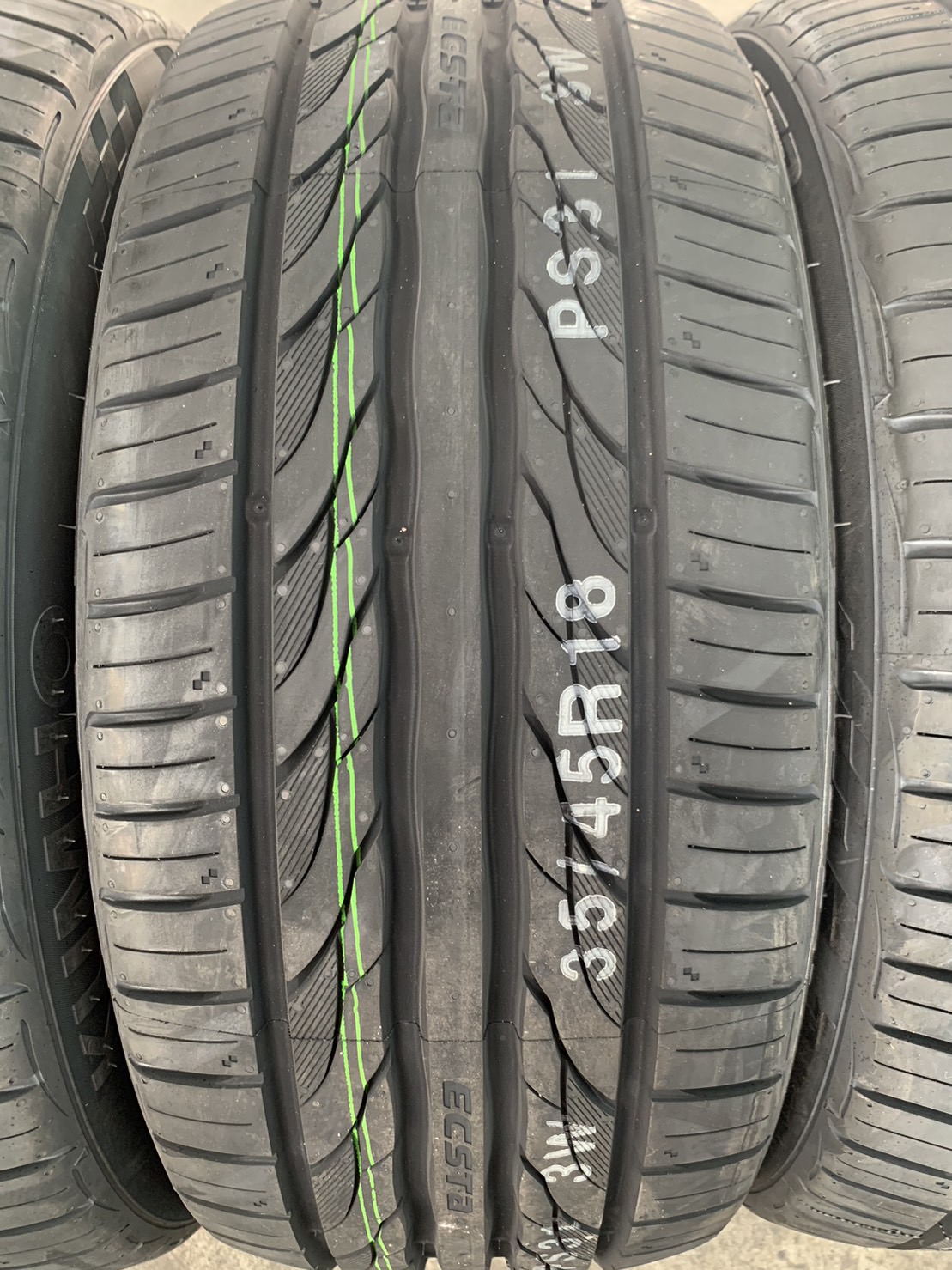 🌟ปี 23🌟✨ยางใหม่💯✨235-45-18 KUMHO💖ใหม่กริ๊บ💖