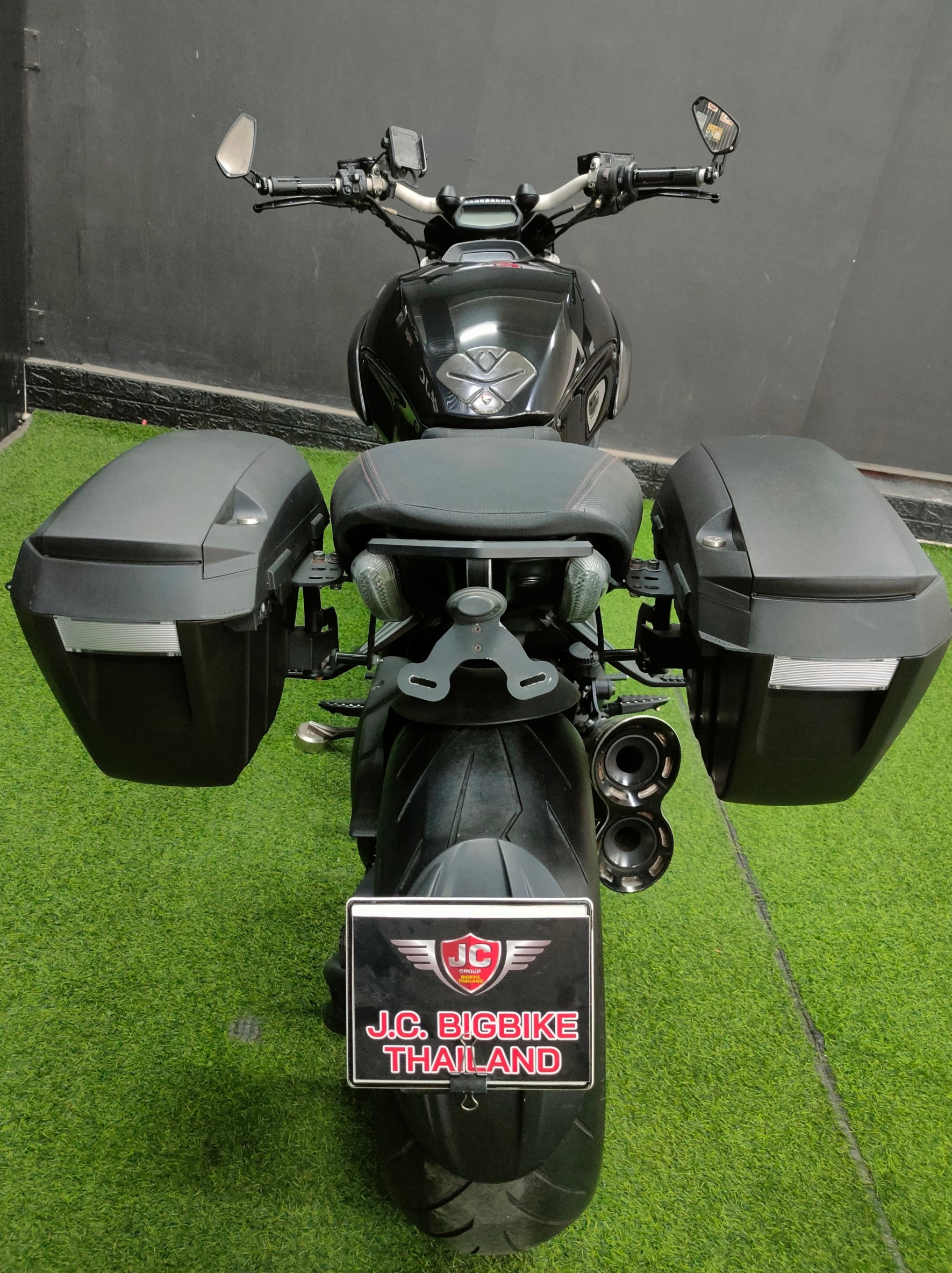 🤗 ที่สุดรถสาย Sport Cruiser....Ducati #Diavel1200 รถปี 2013 อดีตรถ"หลักล้าน"...ราคาอย่างโดนๆ