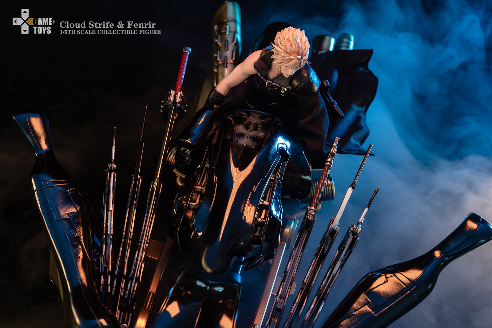 GAME TOYS GT-006C 1/6 Cloud Strife & Fenrir