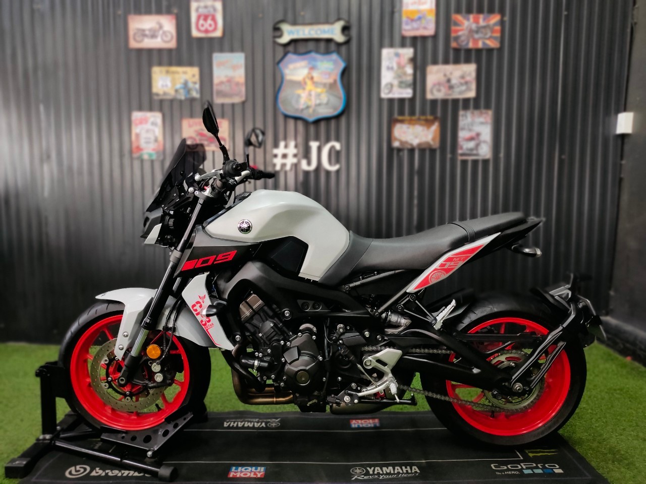 💥 ของดีมีแบ่งกันชม 😎 YAMAHA MT09 'เอเลี่ยน' รถกลางปี 2019 โคตรสวย โคตรใส ท่อฟูลแท้ๆ 💥