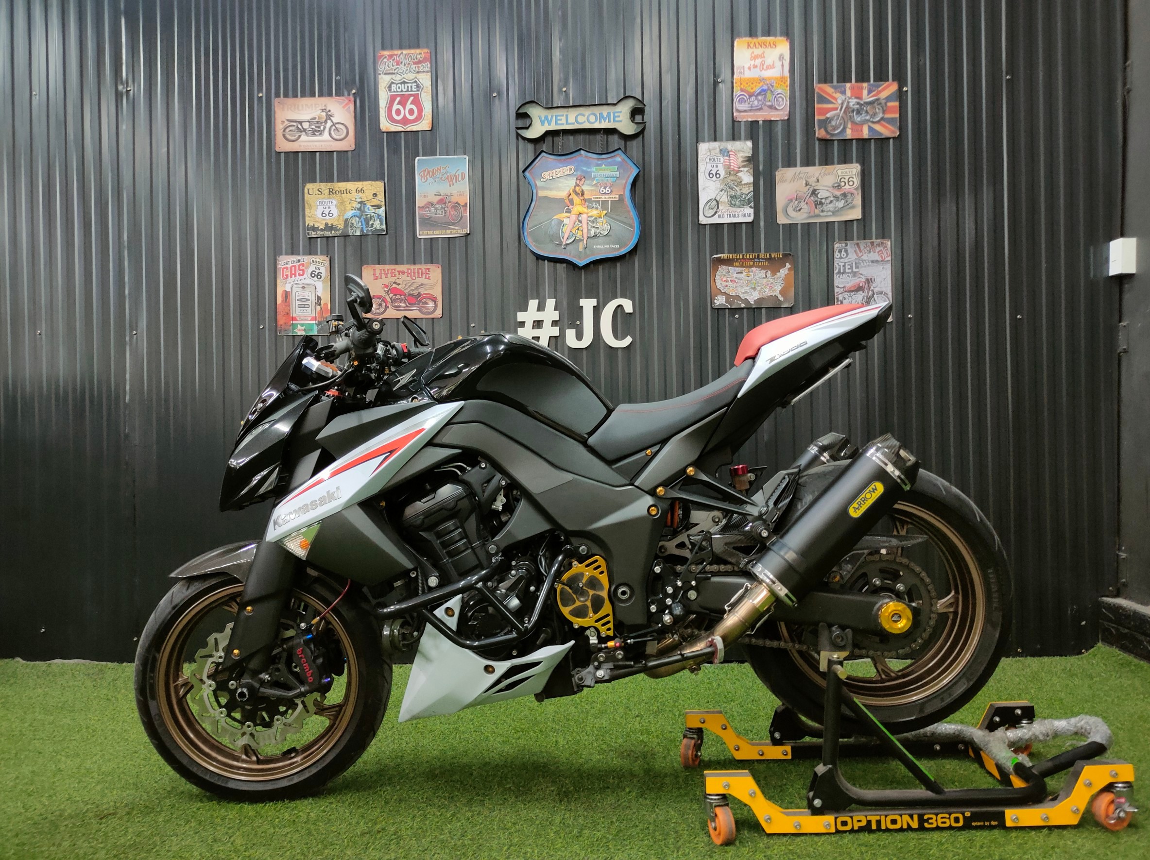 📣หล่อแบบตะโกนเลย...แต่งร่วมแสน‼️ #Z1000 Limited Edition 2013 ไมล์น้อยหมื่นโล พร้อมขี่หล่อทันที