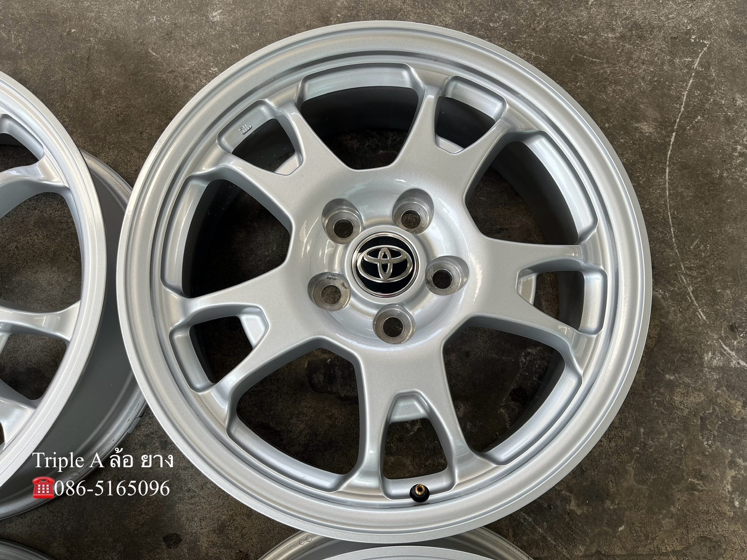 ✨ล้อแม็ก 5รู114✨Toyota Corolla Cross ขอบ 17 สีบอร์น