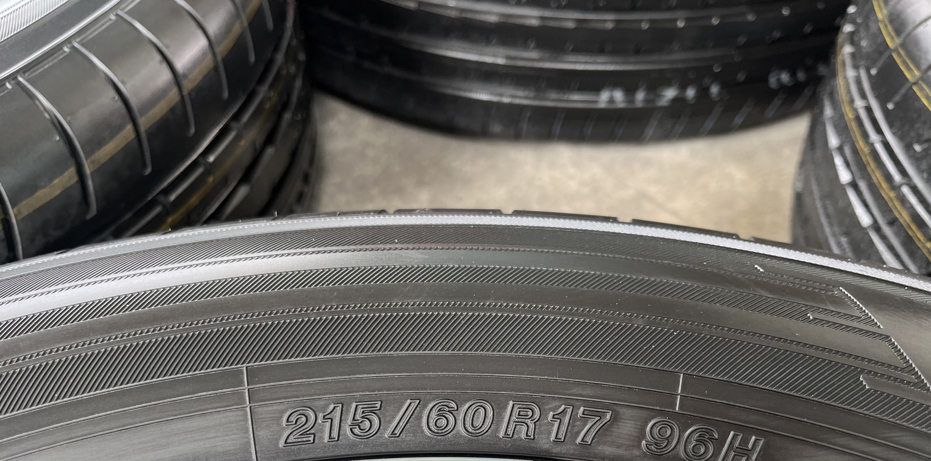 ✨ยางใหม่ป้ายแดง✨215-60-17 Yokohama💥ปี 25💥สวยกริ๊บ💖ถอดจากโชว์รูม💖