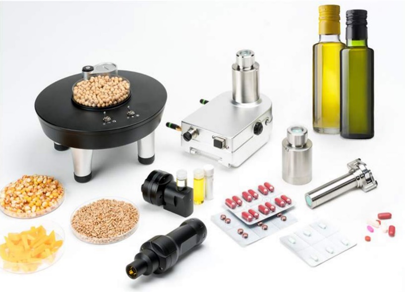 A picture containing indoor, items, several, arranged

Description automatically generated