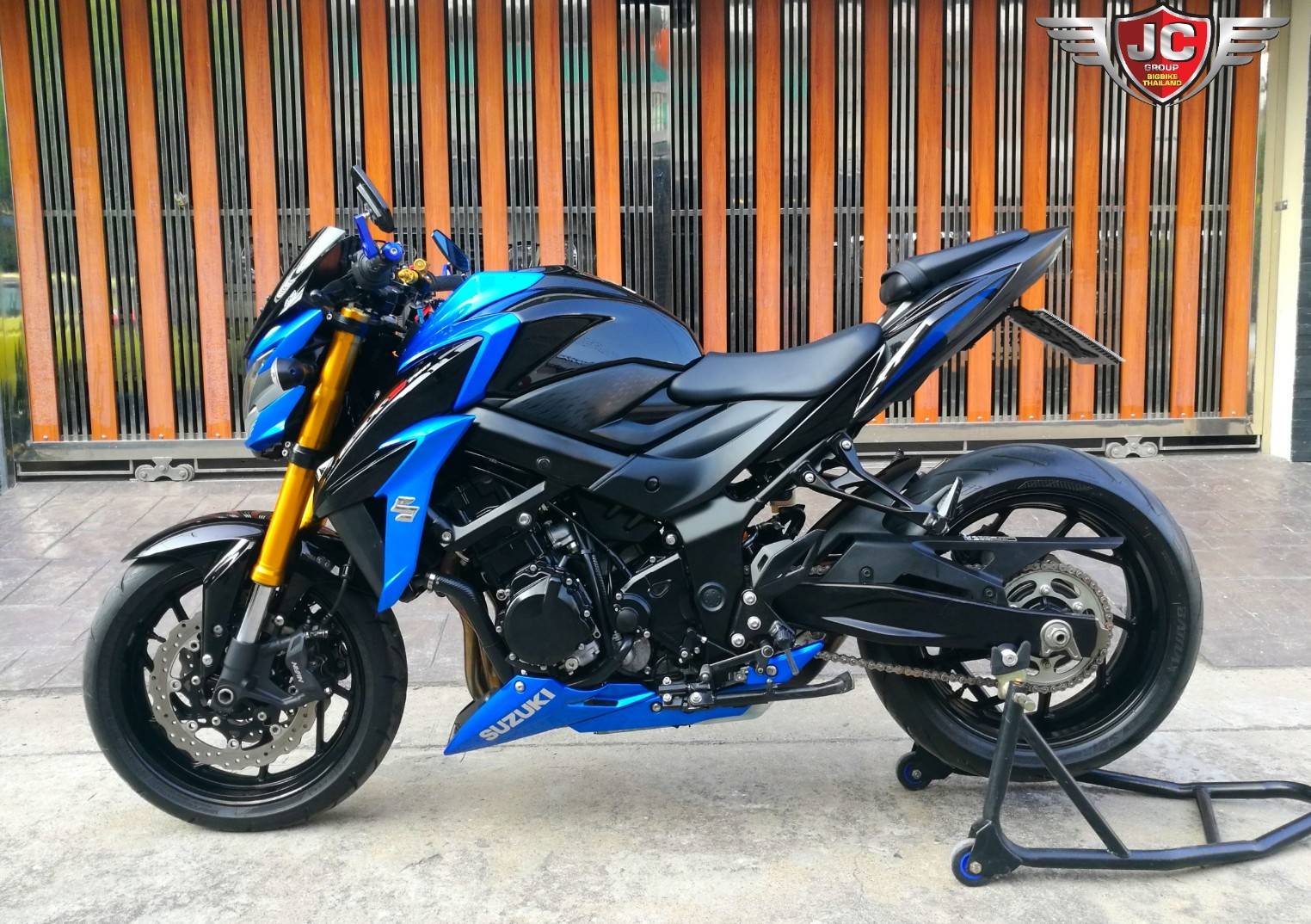 รถบ้านมือเดียว GSX-S750 ABS "Optionsตัวพัน...ราคาเบาๆ"