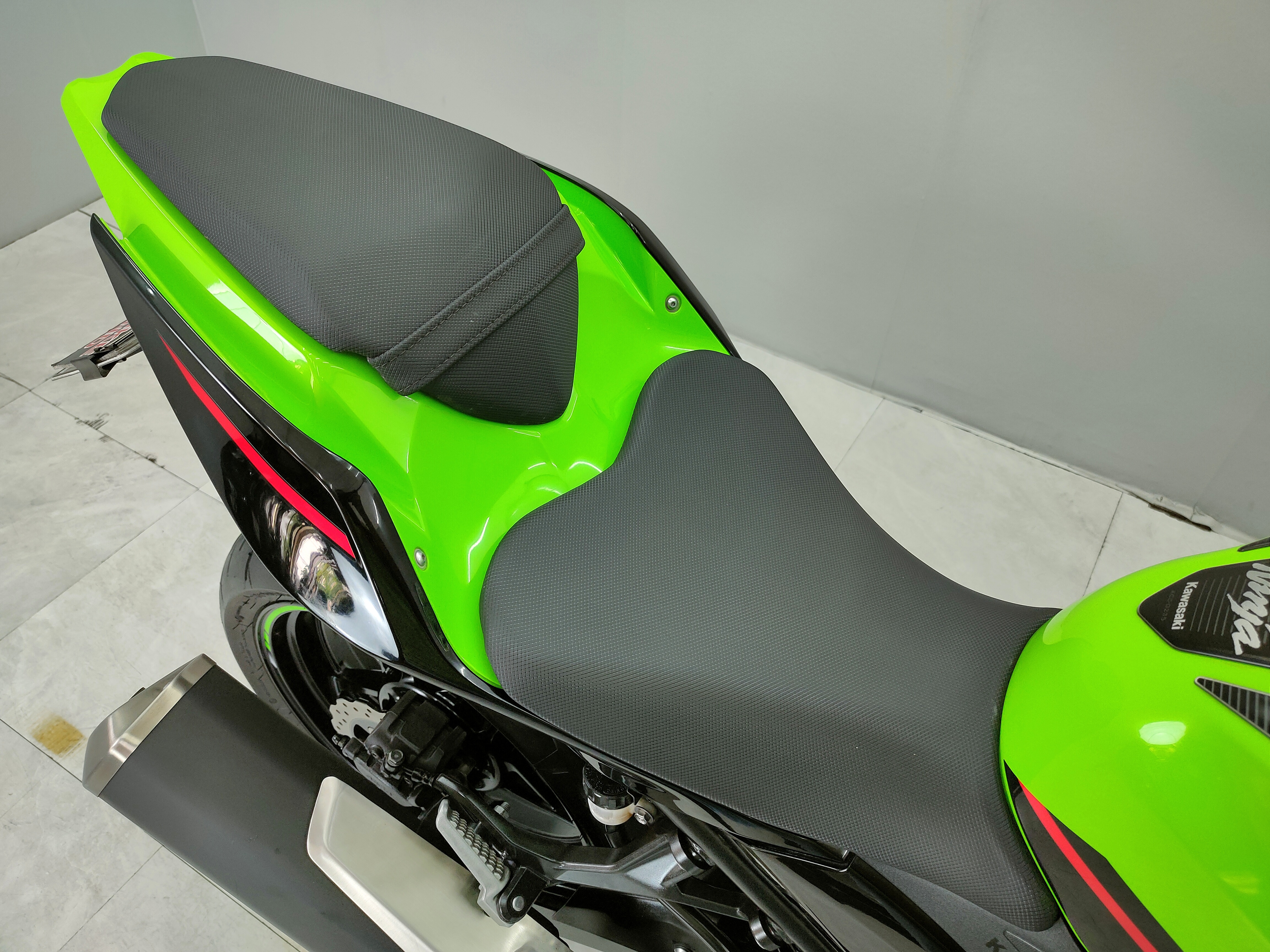 สายเขียววัยรุ่นชอบ KAWASAKI NINJA 400 KRT ปลายปี 2021 สวยใส‼️