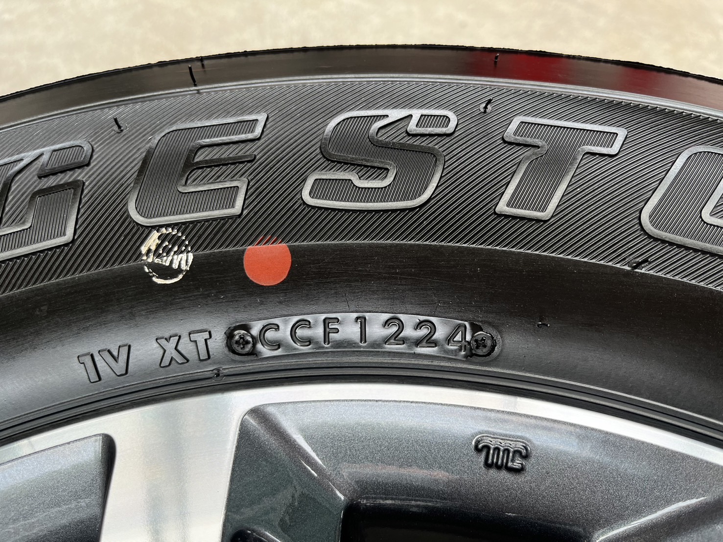 ♨ปี 24♨✨ล้อแม็กพร้อมยางน้องๆป้ายแดง✨ISUZU D-Max รุ่นใหม่ล่าสุด ขอบ 18 ดำหน้าเงา💖