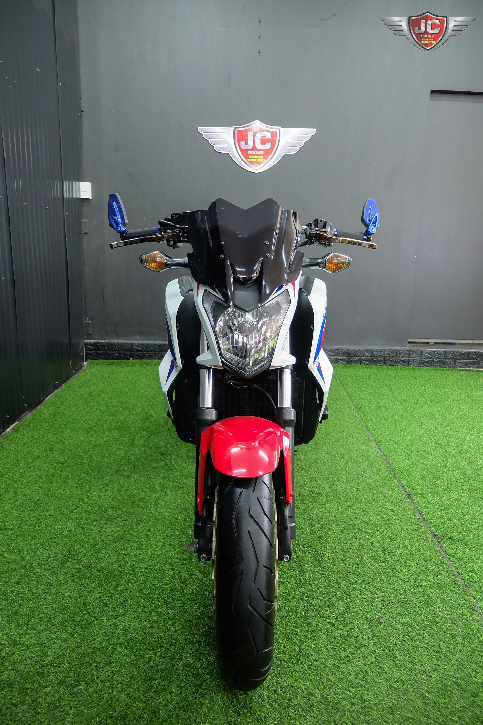 คนไทย...เอา"ไตร"ไปเลย‼️ CB650F Tri-colour ปลายปี 2015 ขี่นิ่มพร้อมใช้ยางใหม่....หาอยู่ต้องจัด 🤗